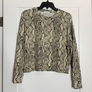 GILLI SNAKEPRINT KNIT SHIRT